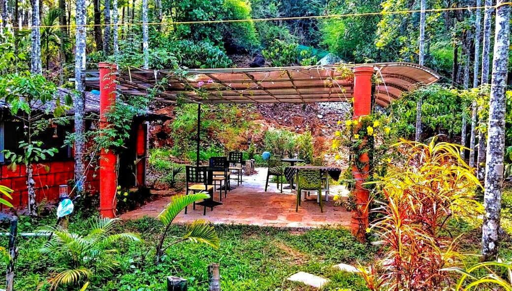 Wooden Cottages Glen Wayanad Meppādi Exteriör bild
